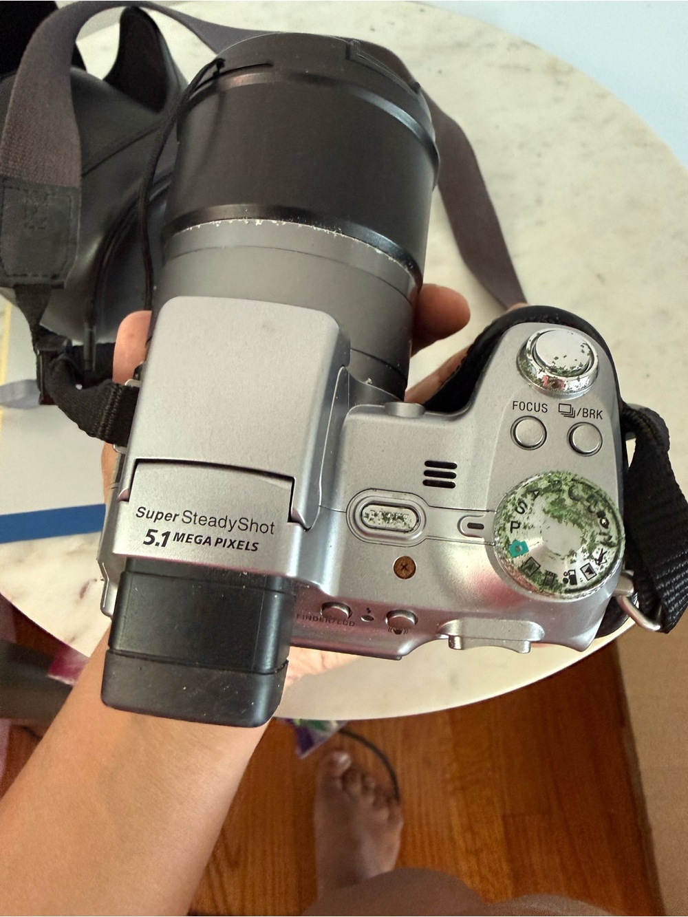SONY Cyber-Shot DSC-H2 12x Digital Camera with case as is - Picture 5 of 12